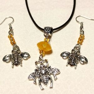 Bee pendant earrings set handmade golden silver beads glass amber dragons veins